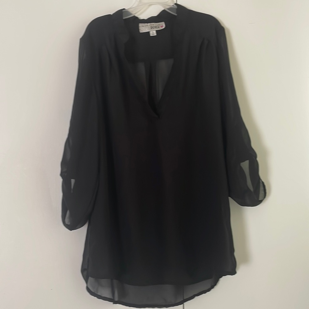 Sheer 3/4 sleeve blouse